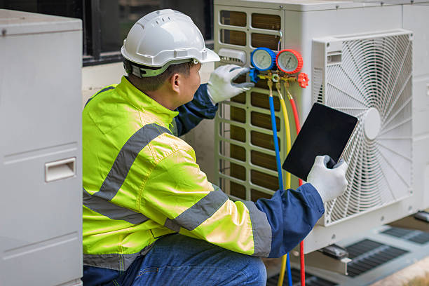 Professional Hvac Installation technician working in Saline, MI